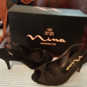 NINA Flo-LS Black Luster SA Heels